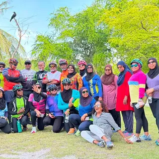 Friday ride group including women riders